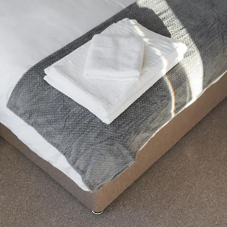 Yss The Church 1 Coatham * 雷德卡