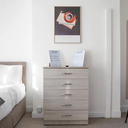 Yss The Church 1 Coatham * 雷德卡